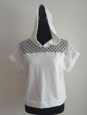 Belldini White Lace Yoke Short-Sleeve Lace Cropped Pullover Hoodie